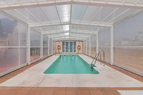House with garden, terrace & heated pool - Image 2