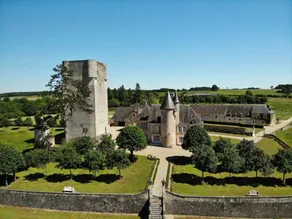 Schloss mit Terrasse und Pool | Ideal für Homeoffice - Image 3