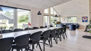 House with terrace, pool & jacuzzi - Image 4