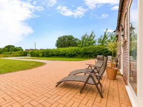 Cottage avec barbecue et jardin - Image 4