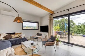 Family-friendly holiday home with BBQ, terrace & pool | Mountain view | Dogs allowed - Image 5