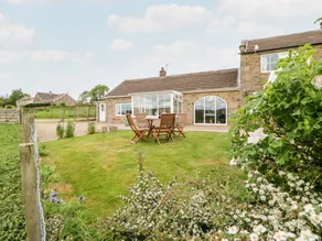 Family-friendly cottage with garden | Pet-friendly - Image 3