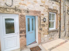 Cottage with garden - Image 2
