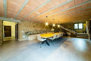 House with BBQ, garden & private pool - Image 5