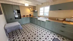 Fully equipped gite with terrace, private pool & garden - Image 4