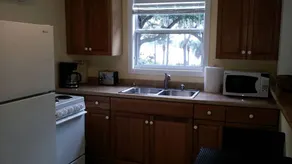 Cozy Cottage Rental with Lake Views and River Access in Sebastian, Florida - Image 5