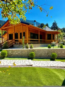 Holiday apartment with hot tub, terrace & garden | Mountain view - Image 4