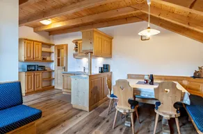 Holiday apartment with garden & barbecue | Garden view - Image 4