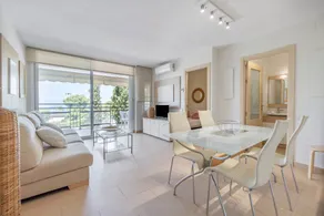SunAndBed CYE – Modern Luxury Apartment with Sea Views - Image 4