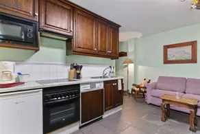 Apartment 'Apartamento Narcea 4' with Mountain View, Private Terrace and Wi-Fi - Image 5
