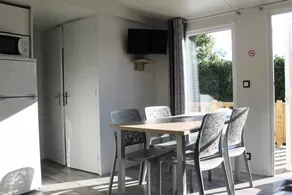 Mobile home with barbecue, terrace & heated pool | Pet-friendly - Image 2