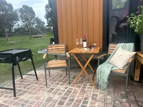 Cozy Off-Grid Tiny Home Firepit Bush Escape Retreat in Kyneton, Australia - Image 5
