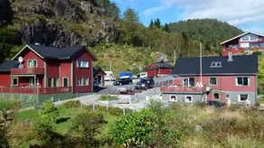 House with jacuzzi, terrace & barbecue - Image 3