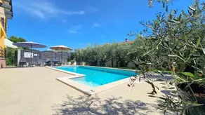 Fully equipped spacious villa with terrace, barbeque & private pool | Pets are welcome - Image 2