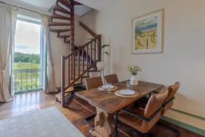 Charmante maison de vacances adaptée aux familles avec barbecue, piscine et internet haut débit | Vue jardin | Adaptée au travail à distance | Avec animaux bienvenus - Image 4
