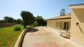 Holiday Home in Floridia with terrace - Image 4