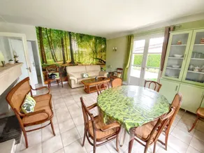 Comfortable home with pool near La Ville-Dieu - Image 5