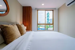 Apartment with fast internet & pool - Image 2