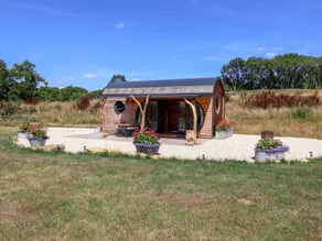 Family-friendly lovely cottage with garden - Image 3