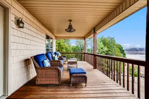 3 Bed 3 Bath Loft - Image 5