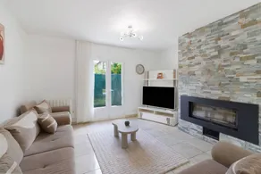 House with garden, terrace & barbecue | Garden view - Image 3