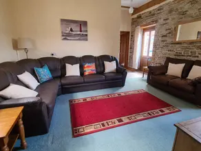 Cottage with barbecue, pool & garden - Image 3