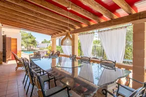 Maison avec barbecue, jardin et piscine privée - Image 4