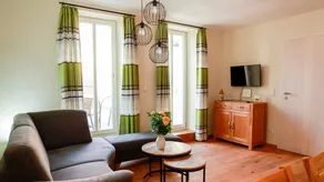 Flat with garden, terrace & fast internet | Garden view - Image 4