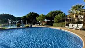 Appartement avec piscine et jardin - Image 4
