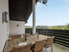 Family-oriented spacious holiday home with sauna & terrace - Image 4