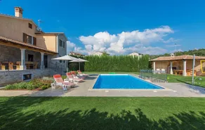 Modern villa with private pool and beautiful garden 25 km from Rovinj - Image 5