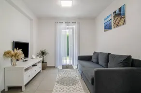 Beautiful flat with garden & terrace | Garden view - Image 3