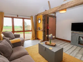 Fully equipped cottage with garden - Image 4
