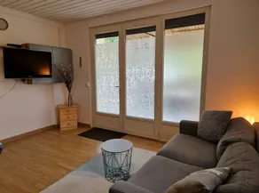 Cottage with BBQ, pool & terrace - Image 3