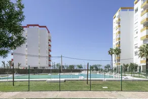 Appartement de vacances avec terrasse, piscine et jardin - Image 2