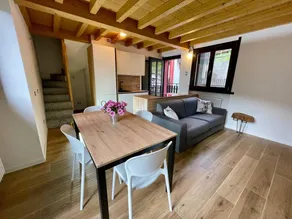 Charmant appartement de vacances convivial et familial avec barbecue | Vue montagne - Image 2