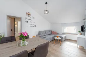Holiday apartment with garden & BBQ | Garden view - Image 4