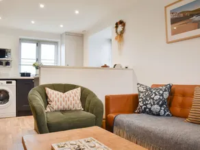 Children-friendly charming cottage with garden | River view | Dogs allowed - Image 4