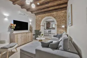 Villa with terrace, garden & pool | Garden view - Image 3