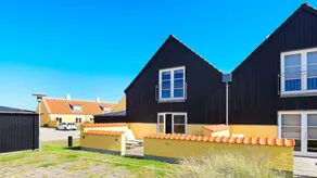 Apartment with terrace, jacuzzi & sauna | Beach nearby - Image 3
