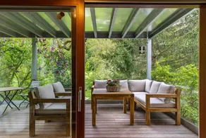 Apartment 'Kiwi Retreat' with Private Terrace and Wi-Fi - Image 2