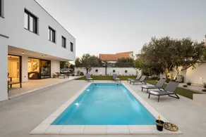 Villa with garden, barbecue & hot tub | Pool view - Image 2