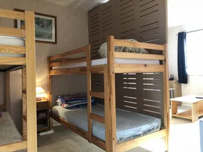 Cozy Studio for 6 Near Slopes with Free Parking & Ski Storage - Image 3