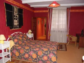 Charming Accessible Yemeni Suite in the Heart of Argonne - Image 3