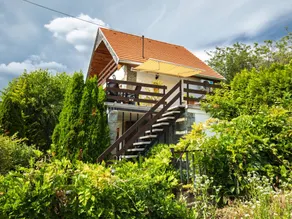 Wonderful house with terrace, garden & barbecue | Lake view - Image 3