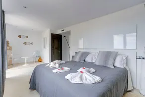 Family-friendly villa with garden, barbeque & terrace | Sea view | Perfect for remote work - Image 5