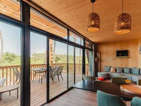 Unique accommodation with heated pool & terrace - Image 5