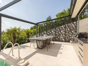 Voll ausgestattetes Ferienhaus mit Garten, Grill und Terrasse | Bergblick | Haustierfreundlich - Image 3