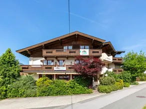 Traditional Tyrolean guesthouse for large groups - Image 2