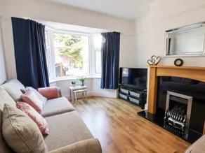 Cottage with garden | Beach view - Image 4